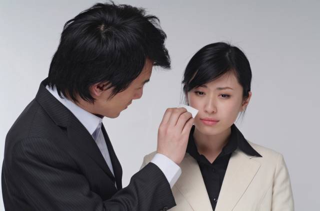 假如你是老板，會怎么處理這個女員工？