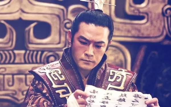 譽(yù)王蕭景桓職場(chǎng)里完美的“偽裝者